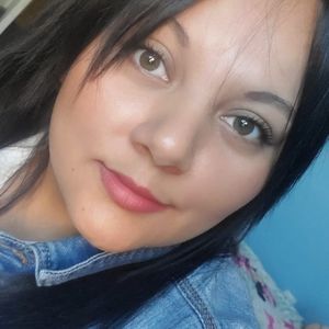 Meet your Posher, Betsabé